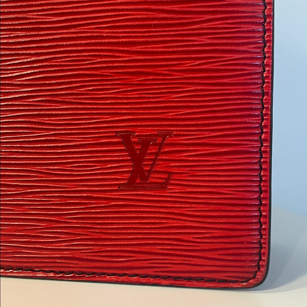 Louis Vuitton Vintage Red Epi Leather Sac Plat GM - Picture 9 of 17